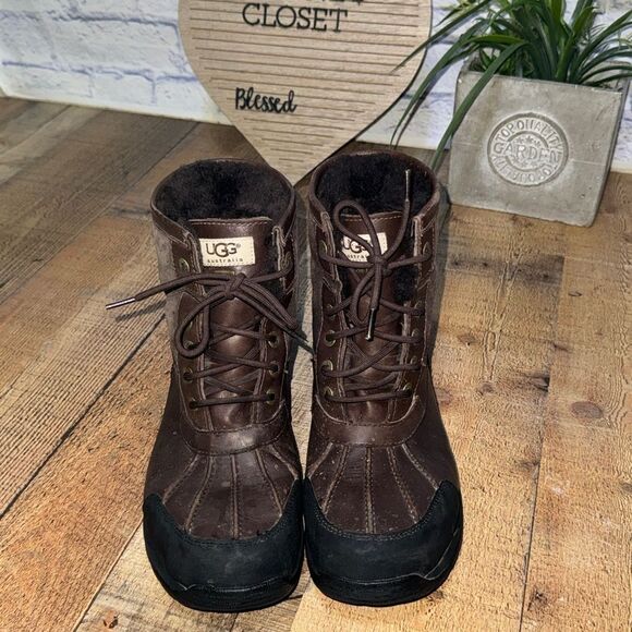 UGG Hilgard Men's 10.5‎ Brown Leather Ankle Shearling Vibram Snow Boot - Picture 11 of 12